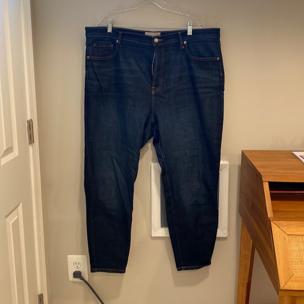 Everlane High Rise Skinny Jeans in a size 35! Worn once.